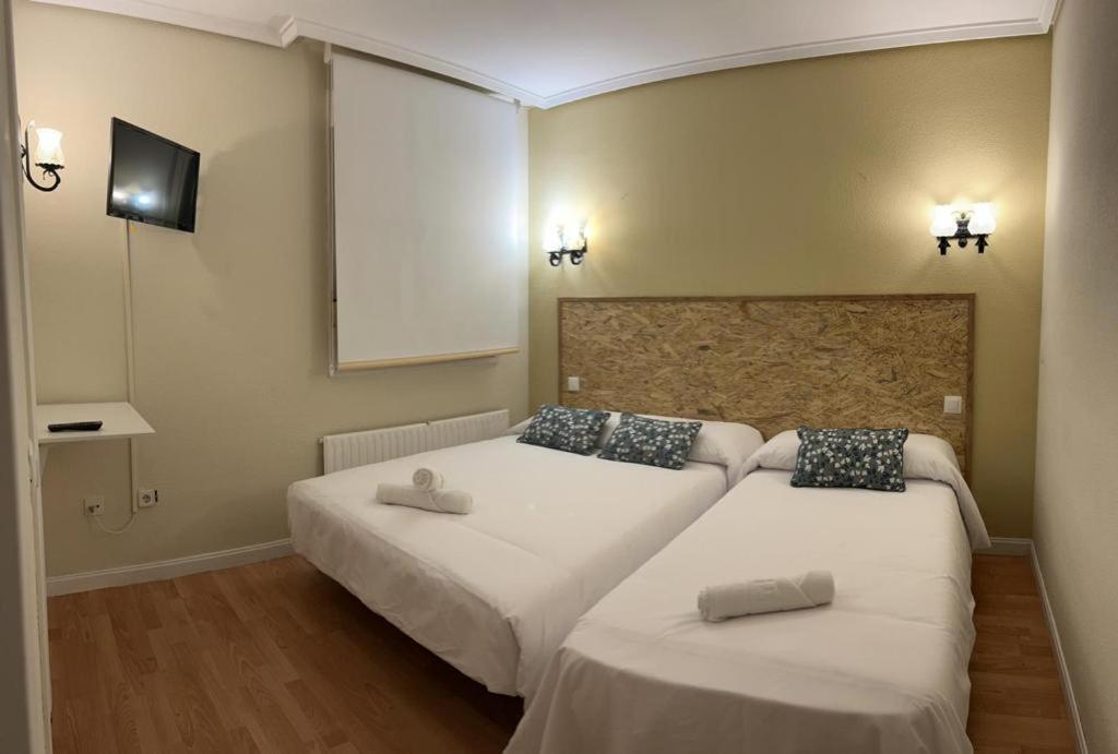 Hostal-Restaurante Posada Del Duque Villalbilla de Burgos Εξωτερικό φωτογραφία