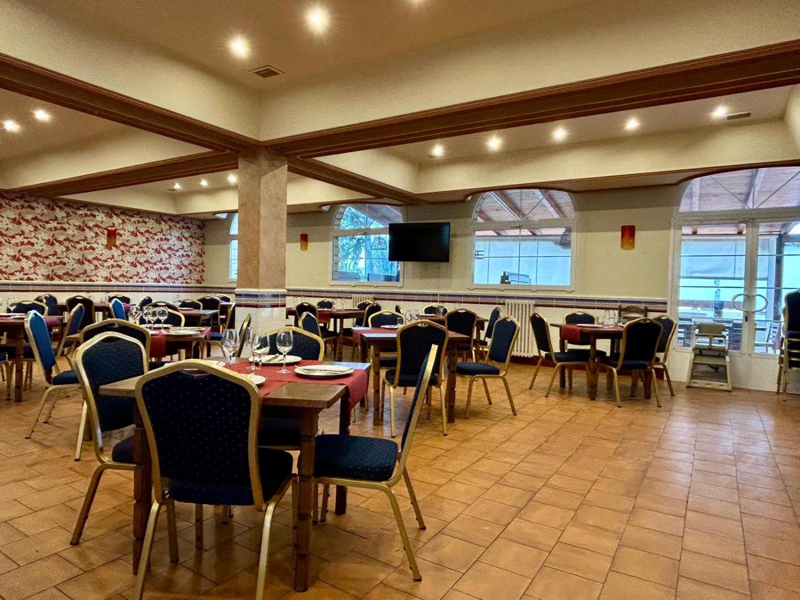 Hostal-Restaurante Posada Del Duque Villalbilla de Burgos Εξωτερικό φωτογραφία